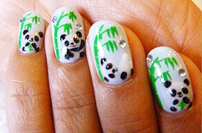 Panda на ноктите