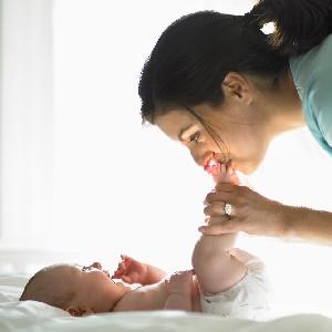 Първите дни след раждането, как да се държат в болницата и след изписването