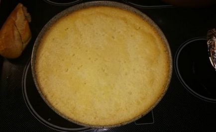 Рецепта буйни и вкусна стъпка бисквитена торта по стъпка със снимки
