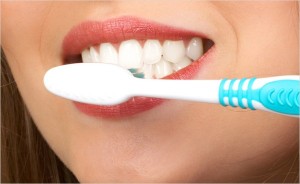 Методи за отстраняване на зъбен камък в дома