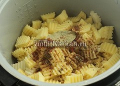Запържете патица с картофи в multivarka рецепта със снимка, за да се подготви multivarka