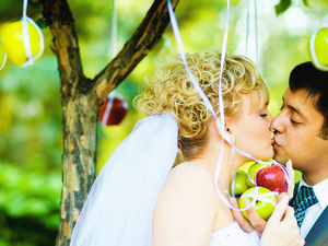 Apple сватба и нейните 