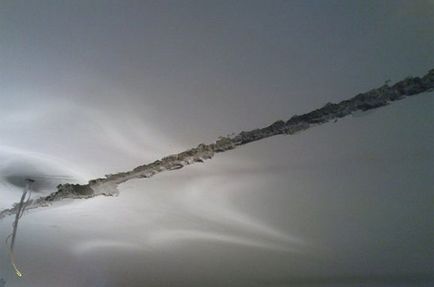 Попълване шевовете на тавана, как да поправите плочки слотове, фото и видео примери