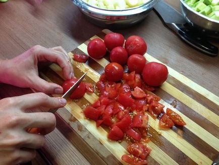 развалени домати