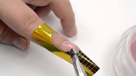 Както увеличаване гел нокти