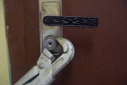 Как да промените ключалката на вратата
