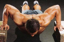 Как да се увеличи гръдните мускули