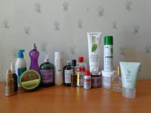 Моите помощта на продукти за коса
