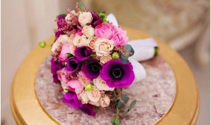 Сватбен букет от рози за булка