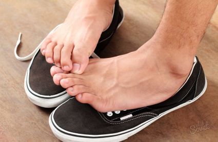 Как да премахнете миризмата на пот в обувките