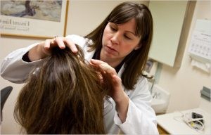 5 основни правила за грижа за мазна коса