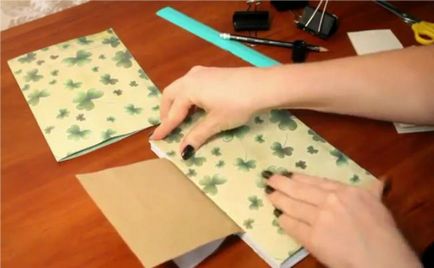 Notepad с ръцете си от А до Я (с ръце) Notepad с ръцете си от А до Я