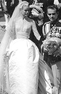 Историята на сватбена рокля, когато белият цвят се превърна в традиция