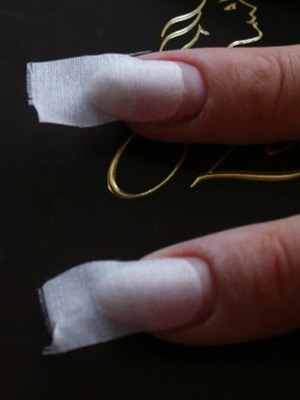 Какви средства са необходими за маникюр у дома, как да изберете нокти вилици, пила за нокти и пинсети