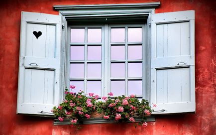 Как да се третират и боядисване на дървени прозорци по-добре до края, на инструкцията