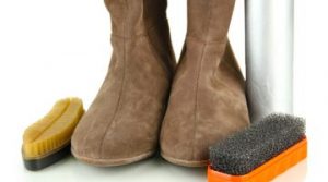 Как да се почисти велурени обувки вкъщи и се грижи за нея