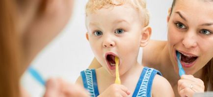 Как да си миете зъбите, когато децата започват да мият зъбите на детето си как да се научи детето да почисти