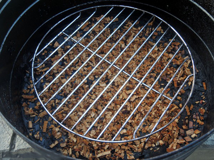 Как да се готви скумрия гореща пушена у дома