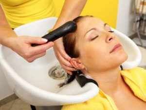 Как да премахнете боята от косата у дома и колко бързо се отмие черна боя