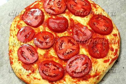 Пица с пиле и домати