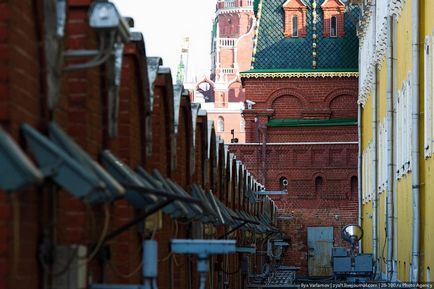 Движейки се по стената на Кремъл, фото новини