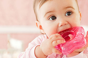 Никнене на млечни зъби симптоми при деца, колкото е възможно, как да се улесни грижите за децата
