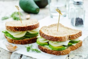 Сандвичи са прости и вкусни домашни рецепти с стъпка по стъпка снимки