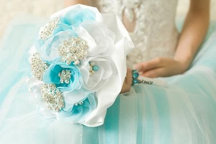 Сватба в син цвят и лекота Romantic