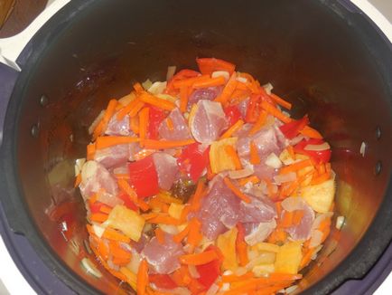 Печени картофи с месо и зеленчуци - как да се готви яхния от картофи с месо в multivarka,