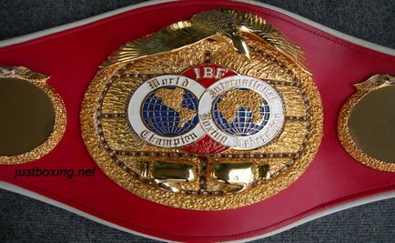 Шампионат колани в WBA професионалния бокс, WBC, IBF, WBO, видео гледат онлайн боксови легенди (шампион) Шампионат колани в професионалния бокс версия WBA, WBC, IBF, WBO, видео гледат онлайн боксови легенди