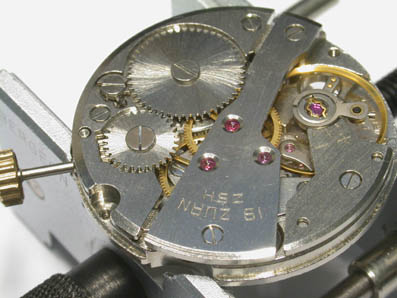 Енциклопедия технологии и техники - как да се направи разбор часовников механизъм