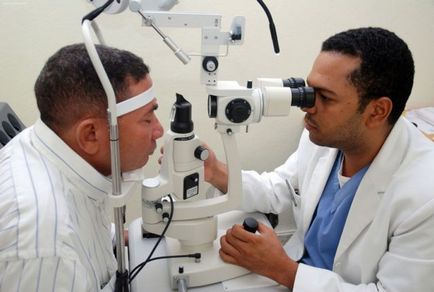 Гнои в лечението на око възрастен, причинява симптоми