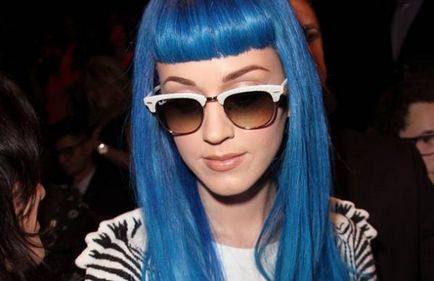 Blue коса - изключителна романтика отново е на мода (боядисване на косата ми син) Blue коса - изключителна романтика отново е на мода