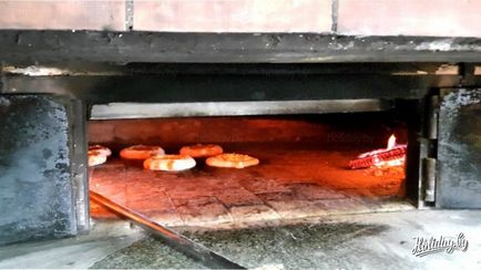 Грузия е родното място на вино и khachapuri acharuli - пътуване блог за почивка в Беларус (вино) Грузия е родното място на вино и khachapuri acharuli - пътуване блог за почивка в Беларус