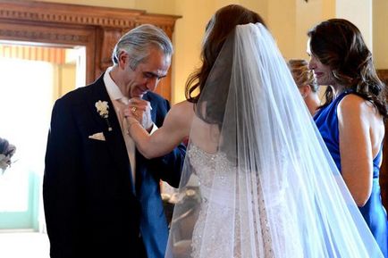 Как да благослови дъщеря преди сватбата, в съответствие с правилата