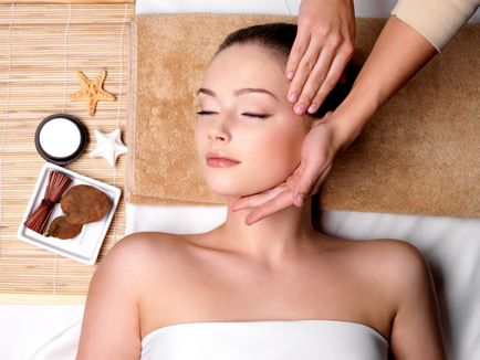 Как да направим масаж на лицето у дома