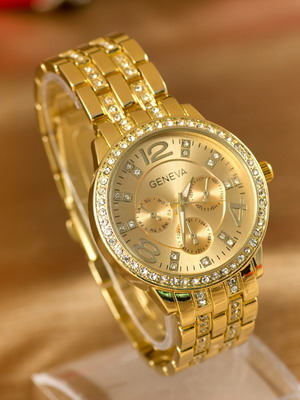 Как да се носят часовници за жени с гривни и какво да облека златни часовници