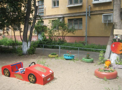 Как да се организира изграждането на детската площадка в задния двор