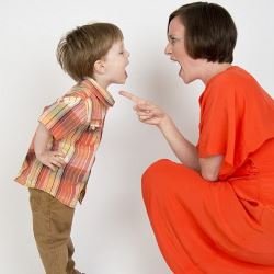 Как да спре да крещи и досадни деца от 8 практически съвети