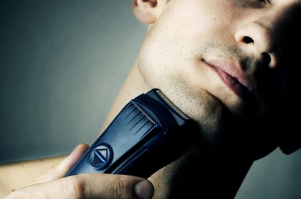 Как да изберем една електрическа самобръсначка за мъже преглед топ 5 ротационен самобръсначка и решетката с цените, на видео (отгоре) Как да изберем една електрическа самобръсначка за мъже преглед на най-добрите 5 ротационен самобръсначка и решетката с цени, видео,