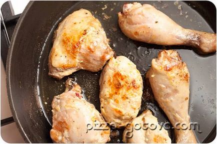 Пиле в кремаво чеснов сос, пиле в сметана рецепта