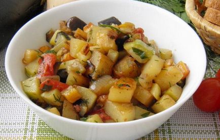 Рецепти задушени зеленчуци с тиквички и картофи, избор на тайни