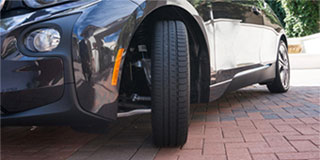 Широчината на профила на гумата в този смисъл, а какъв по-добър гуми са тесни или широки