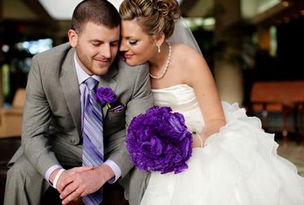 Сватба в лилав цвят