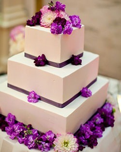 Сватба в лилаво цветни снимки, дизайнерски идеи