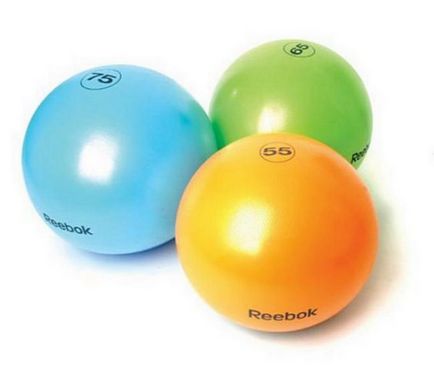 Упражняване на Fitball за отслабване, включително областта на корема, ползите от обучение видео