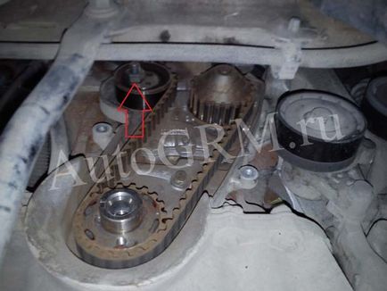 Смяна на ремъка на времето Renault Logan 1, 8 юни клапани на снимки и видеоклипове (Logan) Смяна на ремъка времето на Renault Logan 1, 6, 8 клапана със снимки и видео