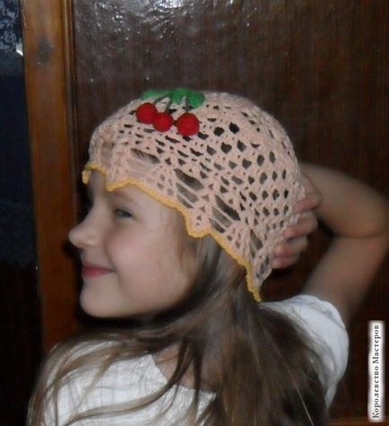 Ажурна плетене на една кука шапка