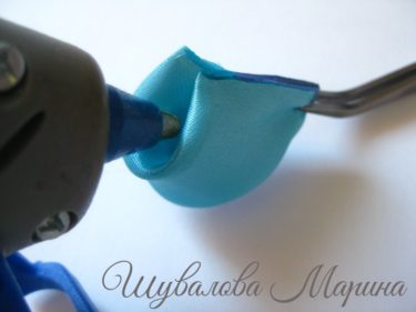Butterfly на сатенени панделки, майсторски клас (клас) Butterfly на сатенени панделки, майсторски клас