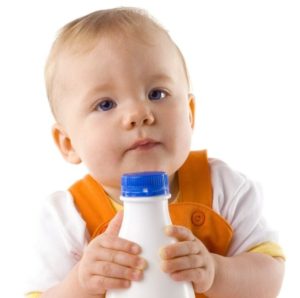 Децата кисело мляко 6 от полезни функции 3 правила за хранене, възможните реакции